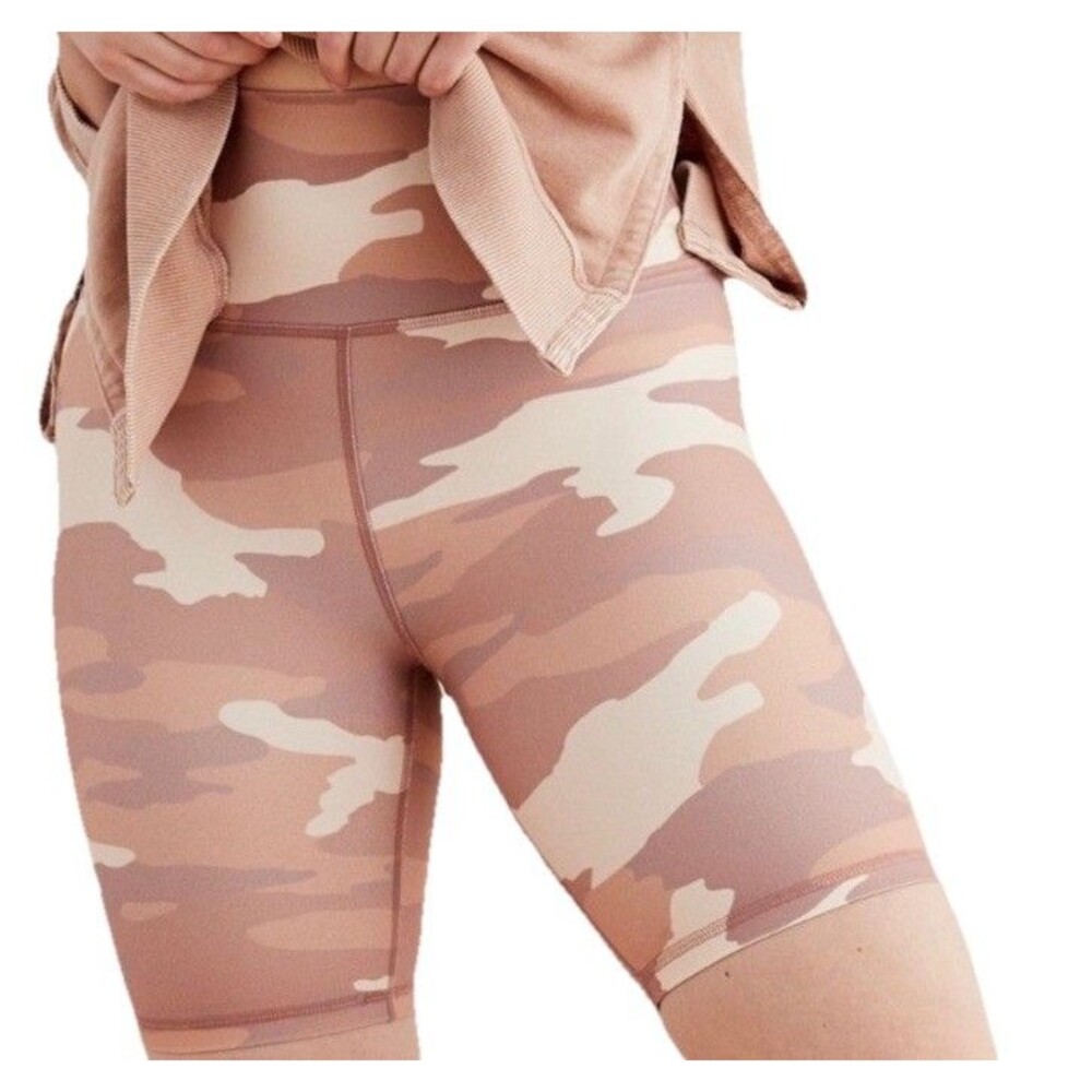 Aerie Biker Shorts Size Small Tan Camo Lounge Workout